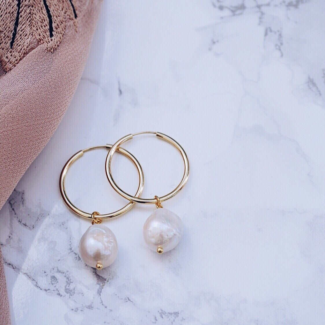 Ohrring Creole mit Perle