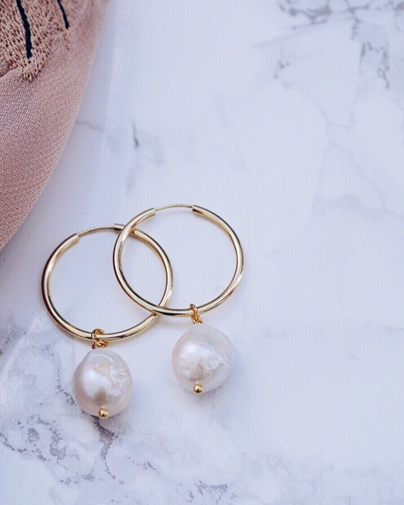 Ohrring Creole mit Perle